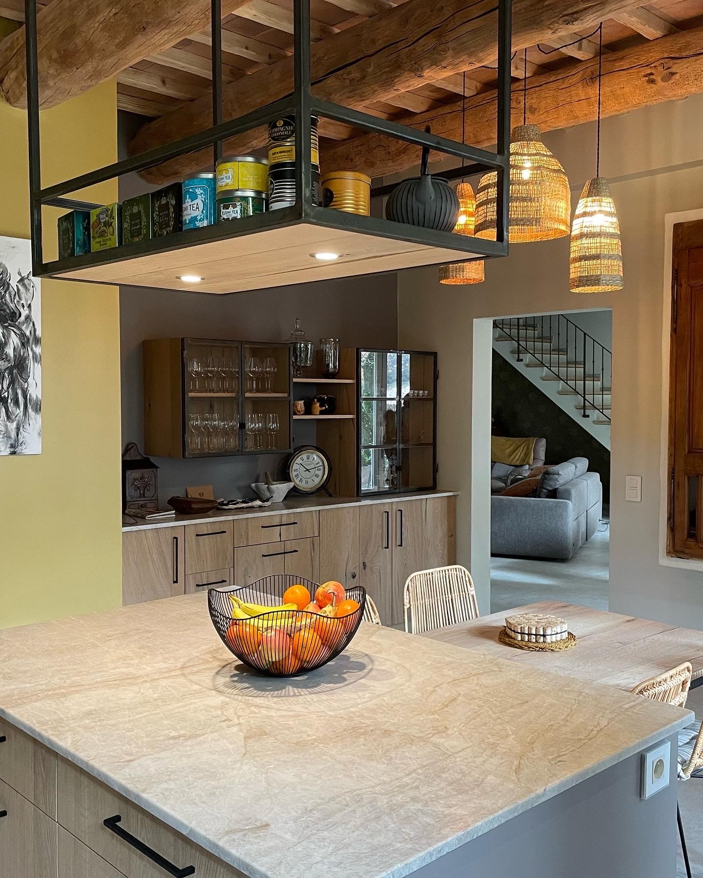 Ilot central avec son étagère suspendue